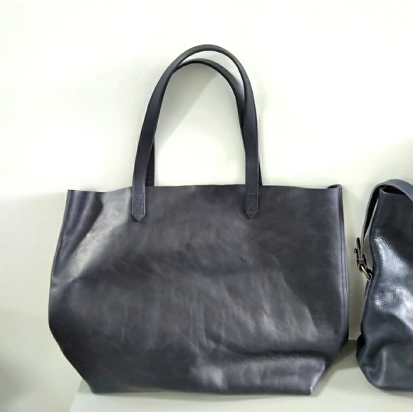 NWT Transport Tote - Picture 2 of 8